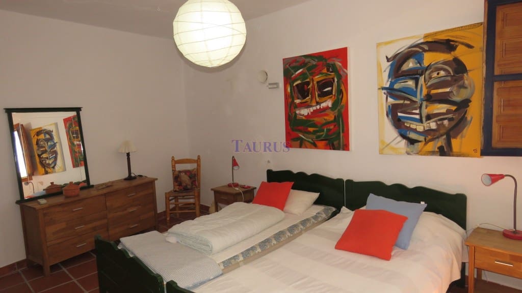 3 soveværelse Byhus til salg i Canillas de Albaida - € 159.000 (Ref: 3163203)