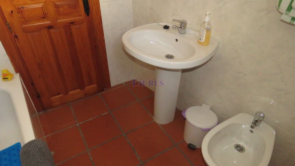 3 soveværelse Byhus til salg i Canillas de Albaida - € 159.000 (Ref: 3163203)