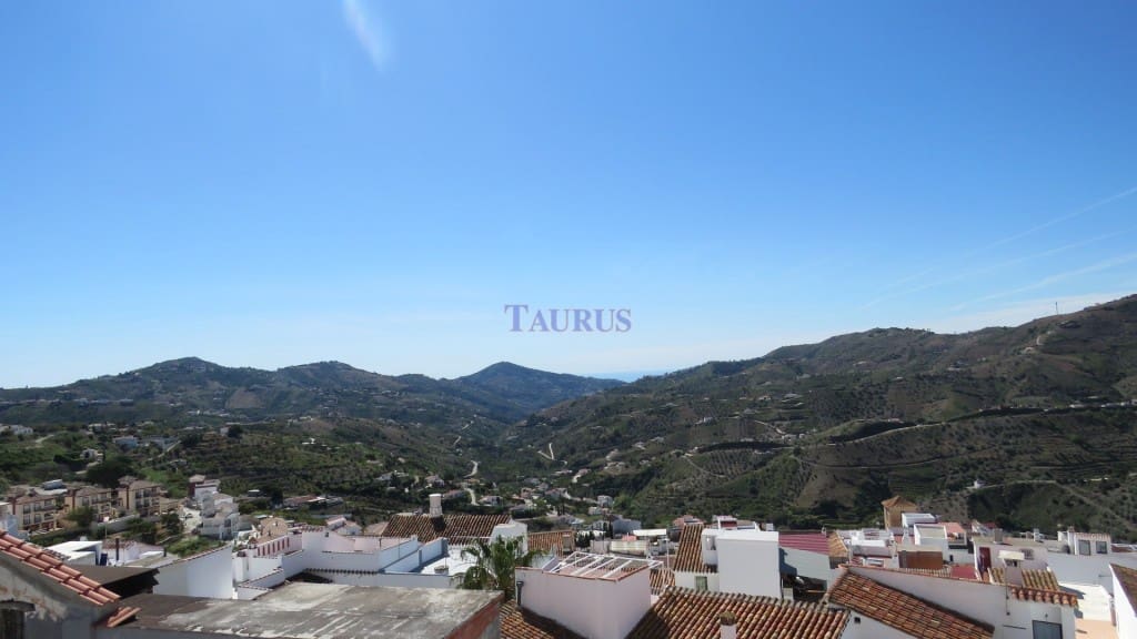 3 soveværelse Byhus til salg i Canillas de Albaida - € 159.000 (Ref: 3163203)