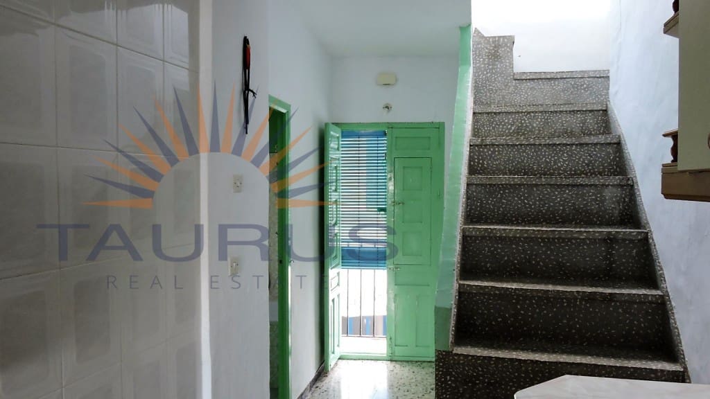 2 bedroom Townhouse for sale in Competa - € 87,000 (Ref: 3163259)