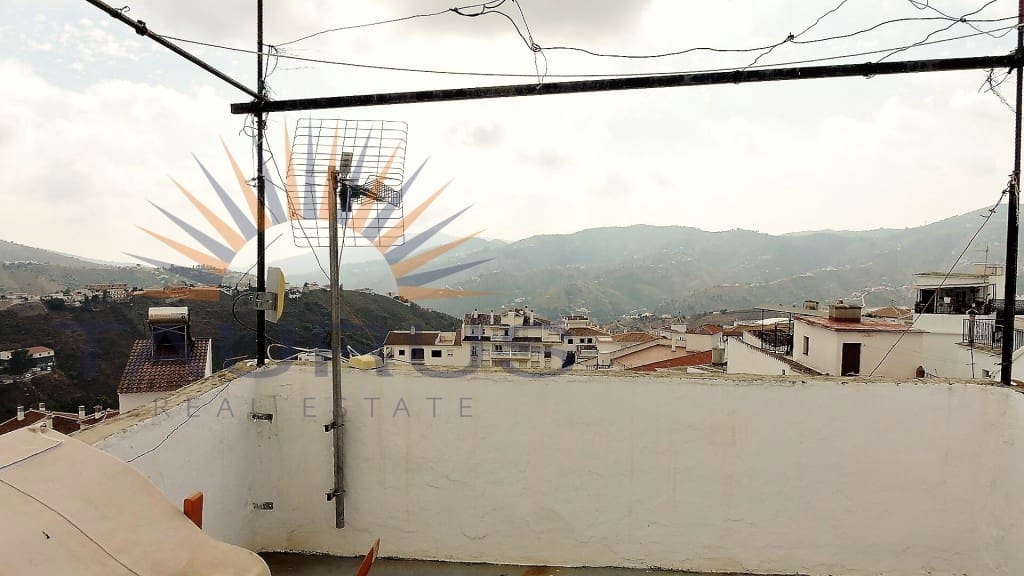 2 bedroom Townhouse for sale in Competa - € 87,000 (Ref: 3163259)