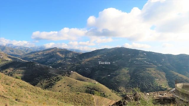 Undeveloped Land for sale in Sayalonga - € 160,000 (Ref: 3163300)