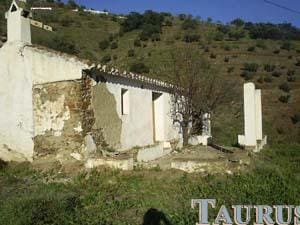Finca/Hus på landet till salu i Sayalonga - 105 000 € (Ref: 3163312)