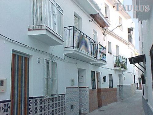 3 soveværelse Byhus til salg i Algarrobo - € 102.000 (Ref: 3163320)