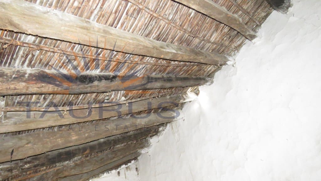 Huis te koop in Sedella - € 20.000 (Ref: 3360274)