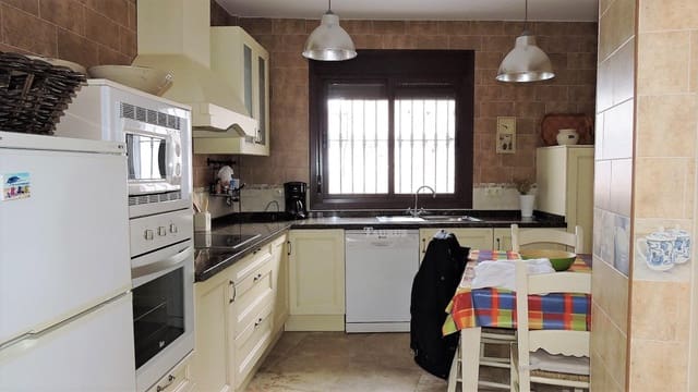 3 sovrum Hus till salu i Salares - 209 000 € (Ref: 3422554)