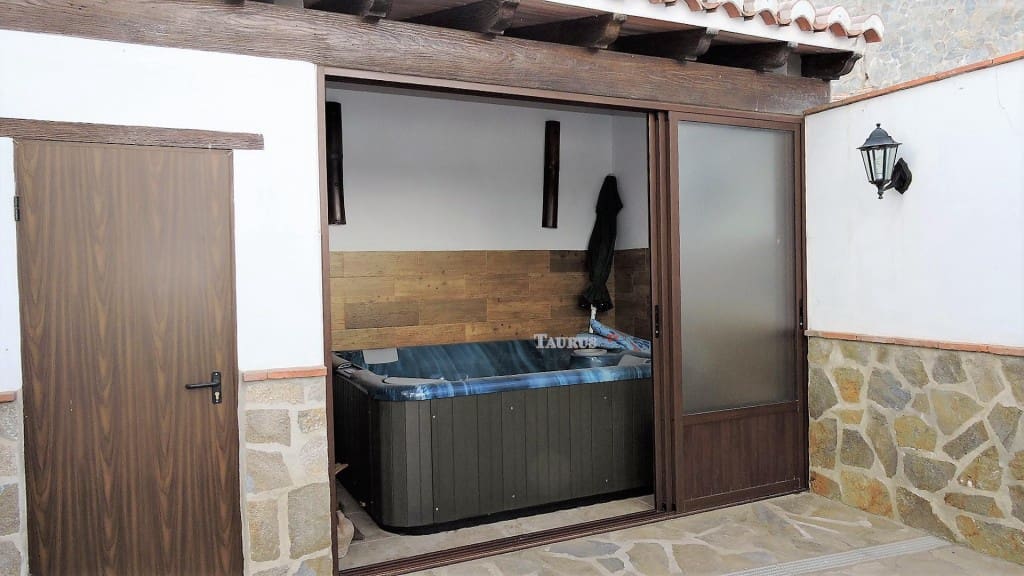 3 soveværelse Byhus til salg i Salares - € 209.000 (Ref: 3422554)