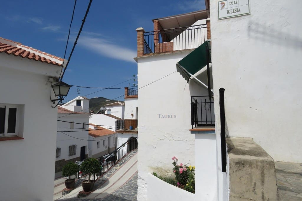 6 soverom Hus til salgs i Canillas de Albaida - € 132 000 (Ref: 3442847)