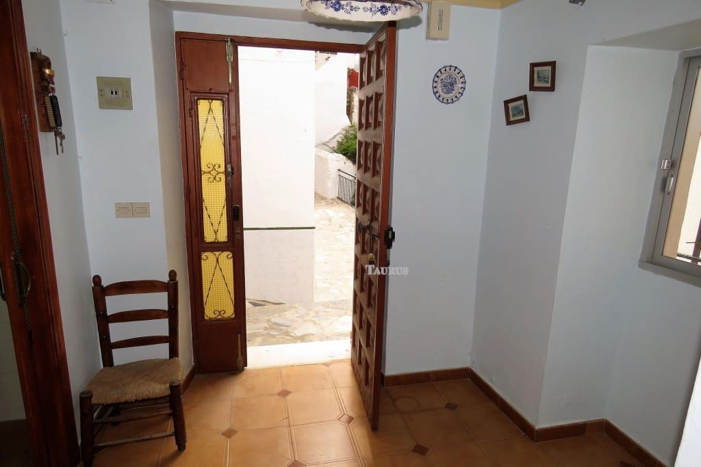 6 soverom Hus til salgs i Canillas de Albaida - € 132 000 (Ref: 3442847)