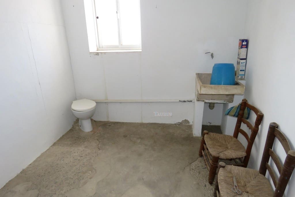 6 soverom Hus til salgs i Canillas de Albaida - € 132 000 (Ref: 3442847)