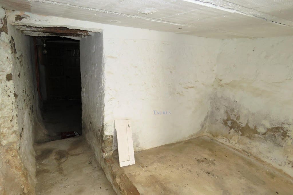 6 soverom Hus til salgs i Canillas de Albaida - € 132 000 (Ref: 3442847)