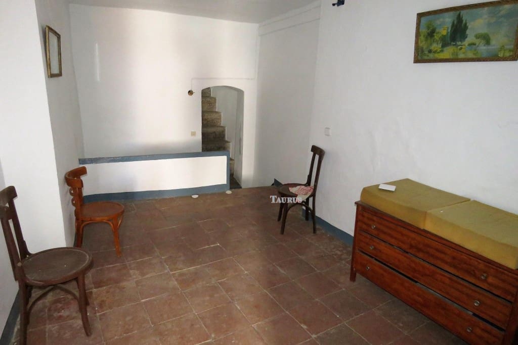 6 soverom Hus til salgs i Canillas de Albaida - € 132 000 (Ref: 3442847)