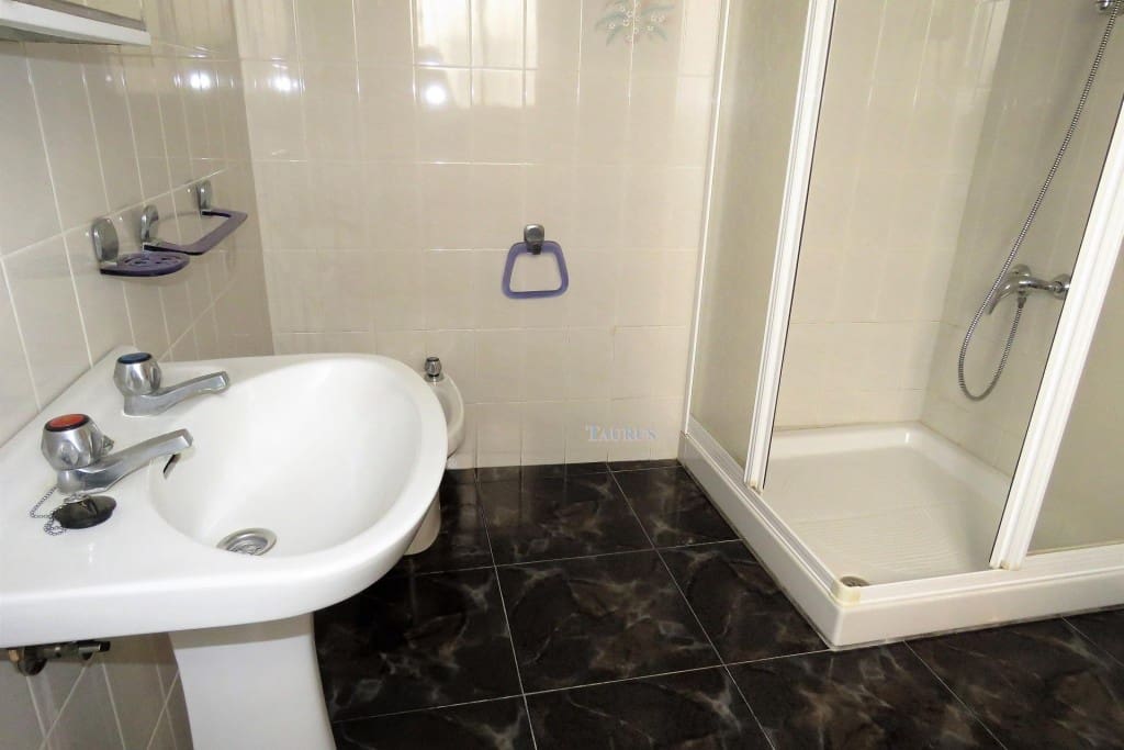 6 soverom Hus til salgs i Canillas de Albaida - € 132 000 (Ref: 3442847)