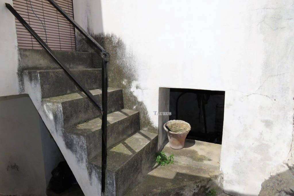 6 soverom Hus til salgs i Canillas de Albaida - € 132 000 (Ref: 3442847)