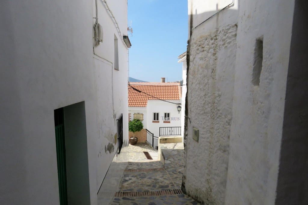 6 soverom Hus til salgs i Canillas de Albaida - € 132 000 (Ref: 3442847)