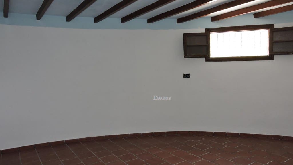 4 soveværelse Villa til salg i Torrox med swimmingpool garage - € 360.000 (Ref: 3471024)