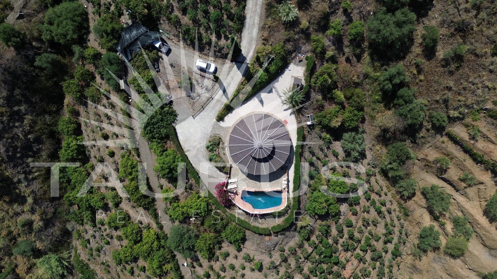 4 sypialnia Willa na sprzedaż w Torrox z basenem garażem - 360 000 € (Ref: 3471024)