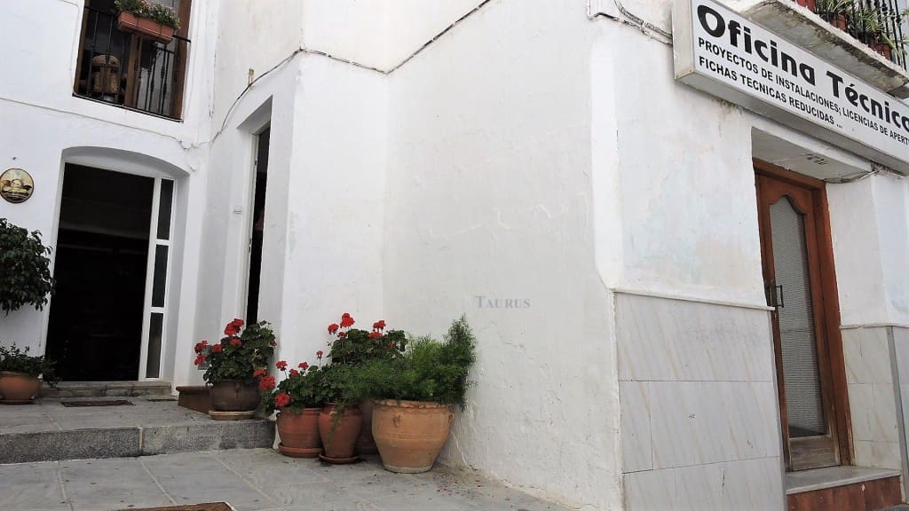 7 soveværelse Erhverv til salg i Competa - € 210.000 (Ref: 3503301)