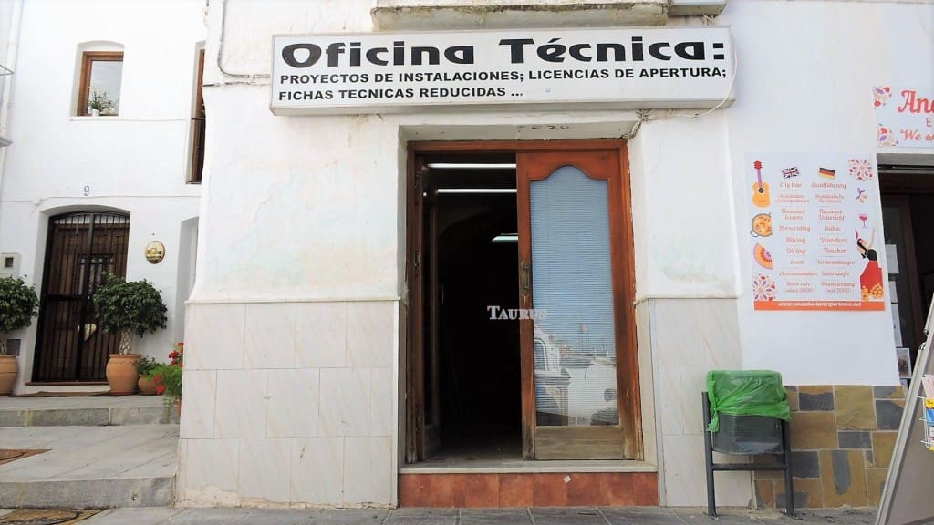 7 soveværelse Erhverv til salg i Competa - € 210.000 (Ref: 3503301)