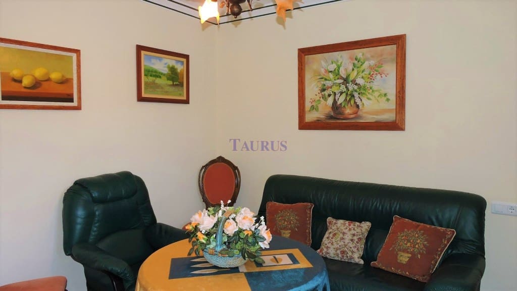 3 soveværelse Byhus til salg i Sayalonga - € 150.000 (Ref: 3621258)