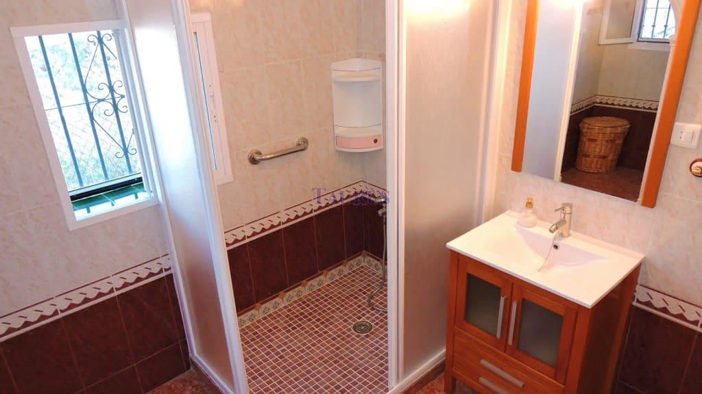 3 soveværelse Byhus til salg i Sayalonga - € 150.000 (Ref: 3621258)