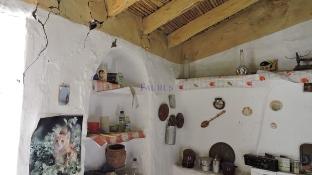 Finca/Herregård til salgs i Sayalonga - € 70 000 (Ref: 3700860)