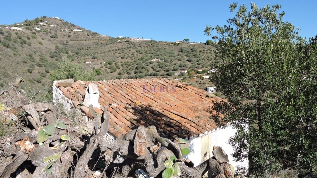 Quinta/Casa Rural para venda em Sayalonga - 70 000 € (Ref: 3700860)