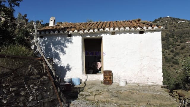 Finca/Herregård til salgs i Sayalonga - € 70 000 (Ref: 3700860)