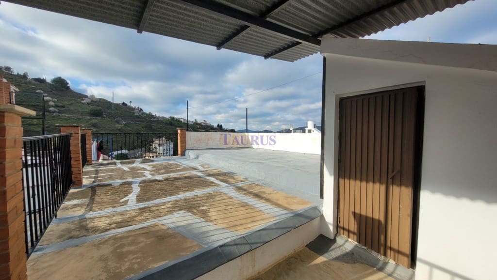 2 slaapkamer Huis te koop in Competa - € 146.000 (Ref: 3915905)