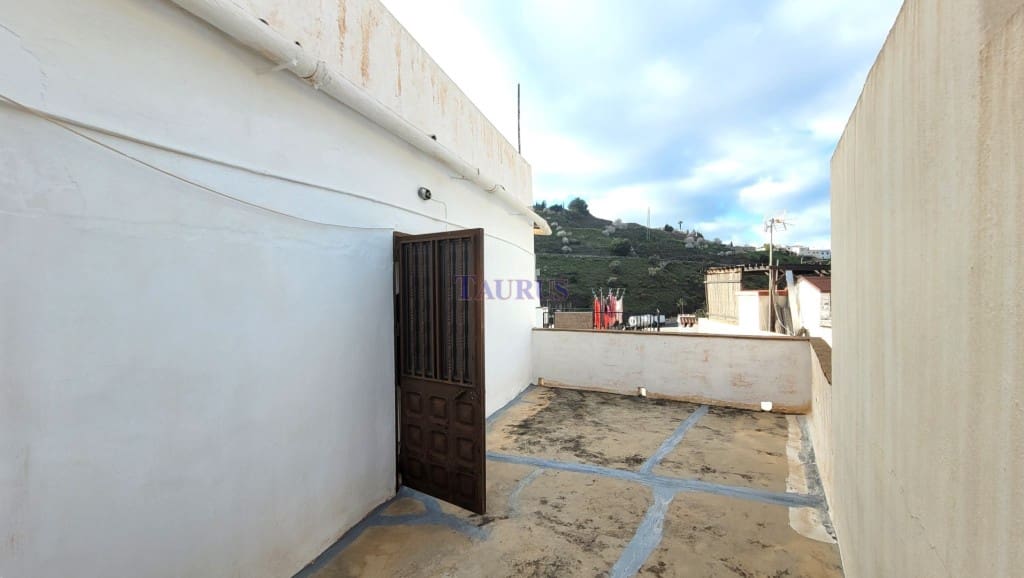 2 slaapkamer Huis te koop in Competa - € 146.000 (Ref: 3915905)