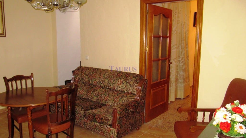 3 soveværelse Byhus til salg i Sayalonga - € 139.000 (Ref: 3917267)