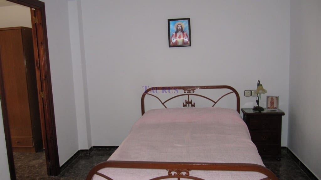 3 soveværelse Byhus til salg i Sayalonga - € 139.000 (Ref: 3917267)