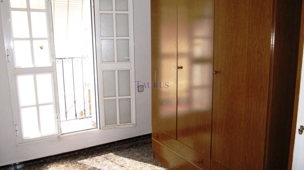 3 soveværelse Byhus til salg i Sayalonga - € 139.000 (Ref: 3917267)