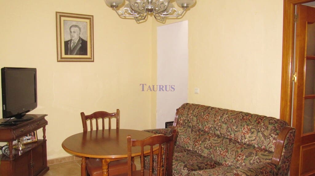 Casa de 3 habitaciones en Sayalonga en venta - 139.000 € (Ref: 3917267)