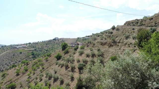 Finca/Landehus til salg i Canillas de Albaida med garage - € 210.000 (Ref: 3997229)