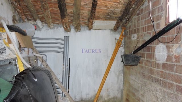 Quinta/Casa Rural para venda em Canillas de Albaida com garagem - 210 000 € (Ref: 3997229)