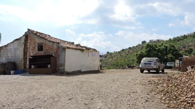 Quinta/Casa Rural para venda em Canillas de Albaida com garagem - 210 000 € (Ref: 3997229)