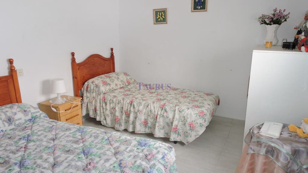 5 soverom Hus til salgs i Competa med garasje - € 148 500 (Ref: 4035934)