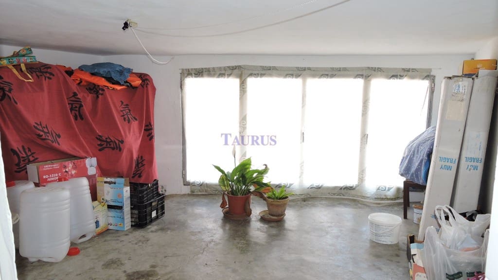 5 soverom Hus til salgs i Competa med garasje - € 148 500 (Ref: 4035934)