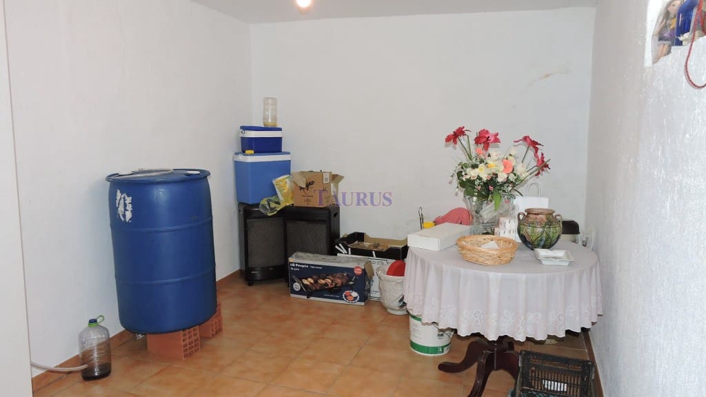 5 soverom Hus til salgs i Competa med garasje - € 148 500 (Ref: 4035934)