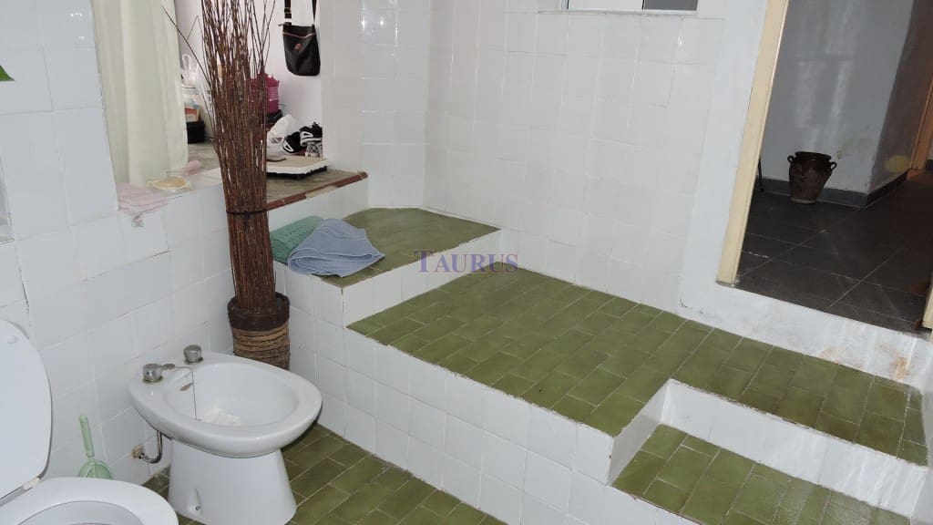 5 soverom Hus til salgs i Competa med garasje - € 148 500 (Ref: 4035934)