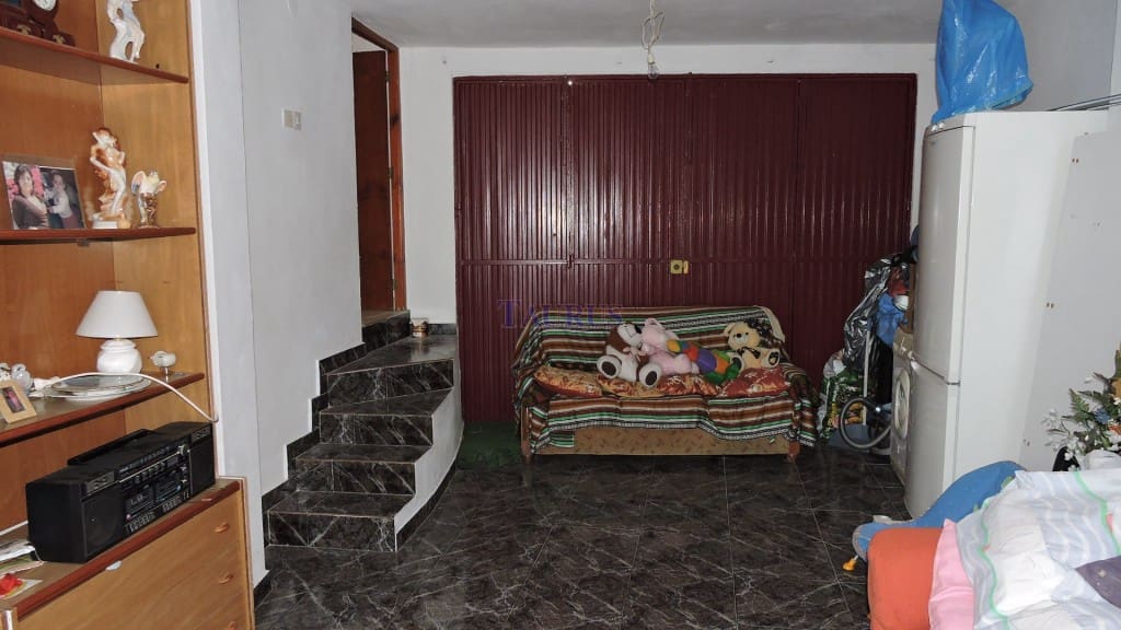 5 soverom Hus til salgs i Competa med garasje - € 148 500 (Ref: 4035934)