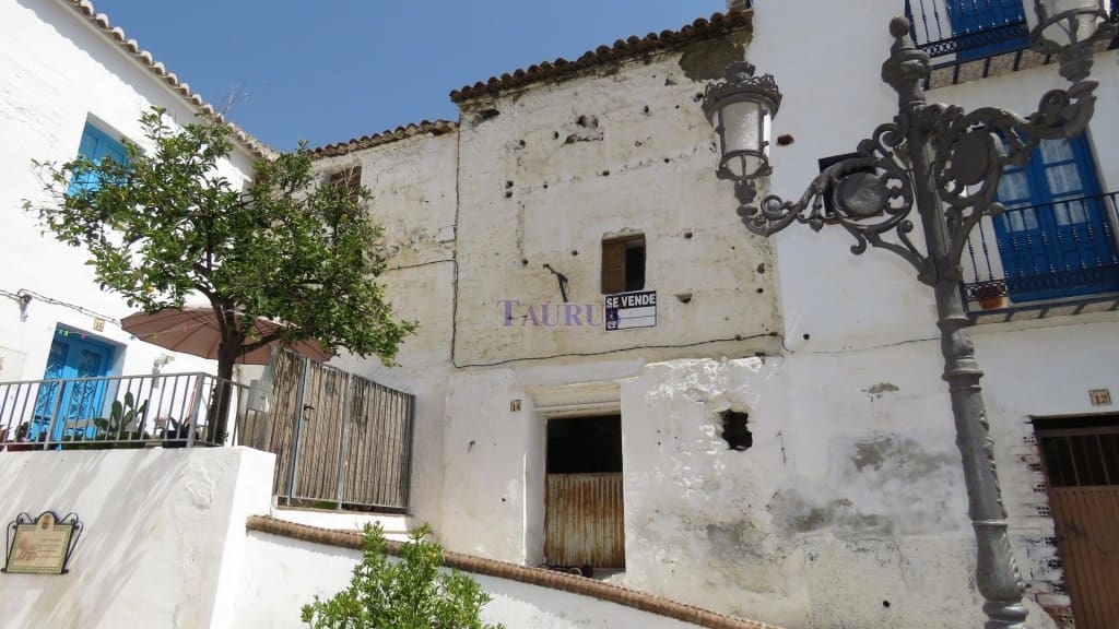 Byhus til salg i Arenas de Velez - € 37.000 (Ref: 4107819)