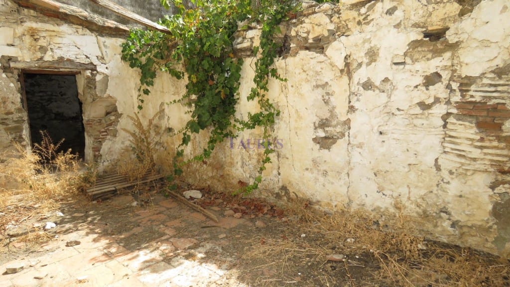 Byhus til salg i Arenas de Velez - € 37.000 (Ref: 4107819)