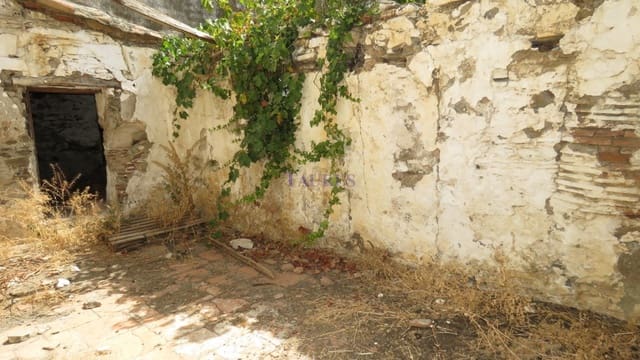 Byhus til salg i Arenas de Velez, Arenas - € 37.000 (Ref: 4107819)