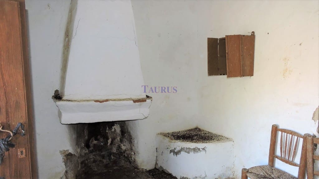 Finca/Landhuis te koop in Sedella - € 160.000 (Ref: 4126161)