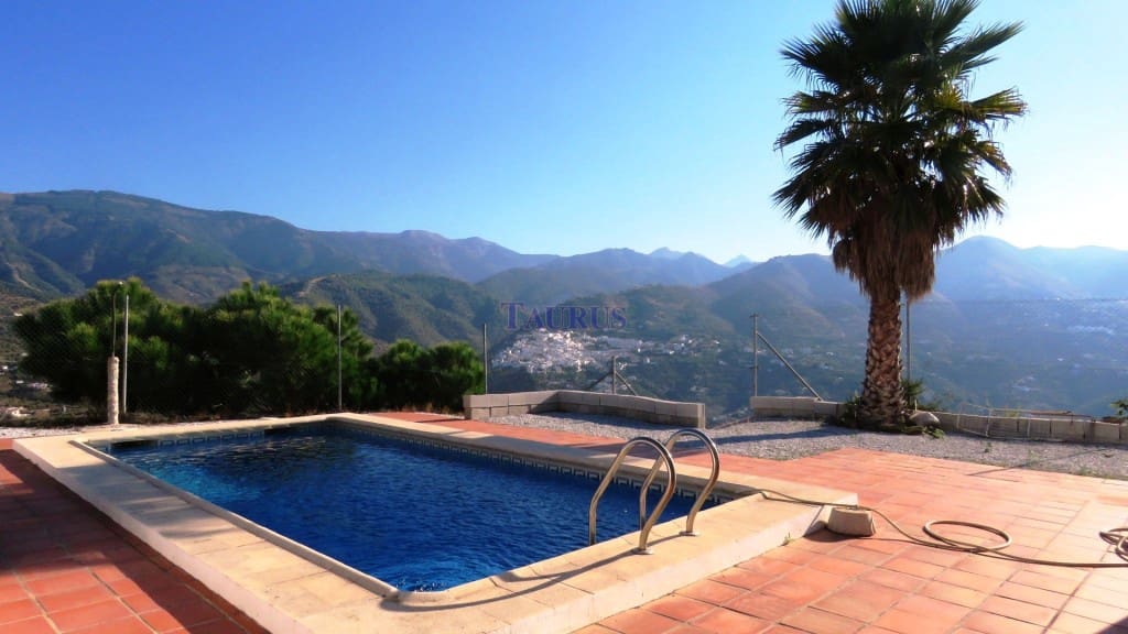 3 bedroom Villa for sale in Archez with pool garage - € 260,000 (Ref: 4178039)