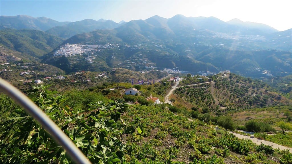 3 bedroom Villa for sale in Archez with pool garage - € 260,000 (Ref: 4178039)