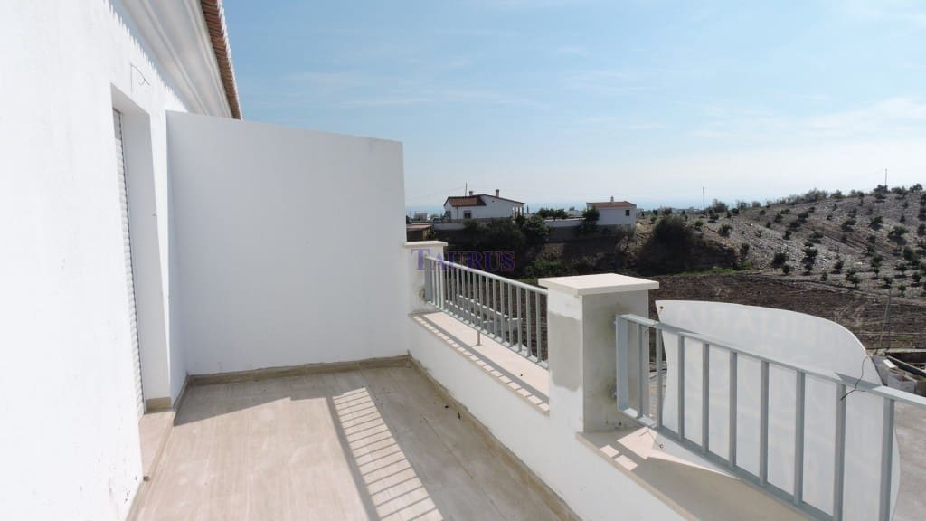 2 soverom Hus til salgs i Almayate med garasje - € 345 400 (Ref: 4216215)