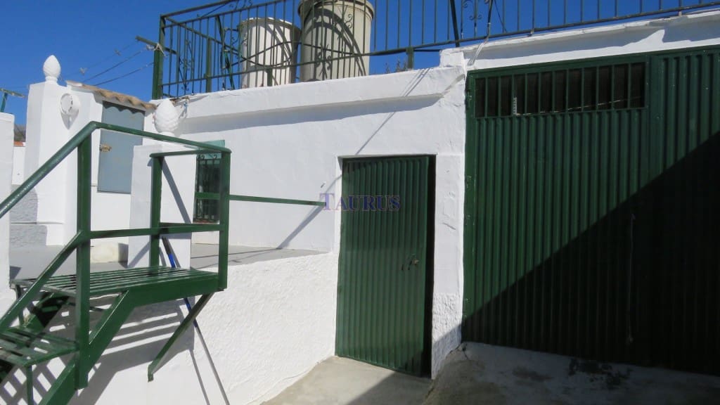 3 soverom Villa til salgs i Competa med svømmebasseng garasje - € 230 000 (Ref: 4222924)